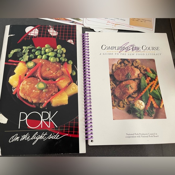 RECIPE COLLECTION! Box w/recipe cards, books, even several hand written favs!! - Picture 7 of 8